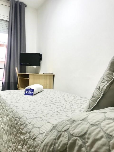 Hostal Бадалона Экстерьер фото