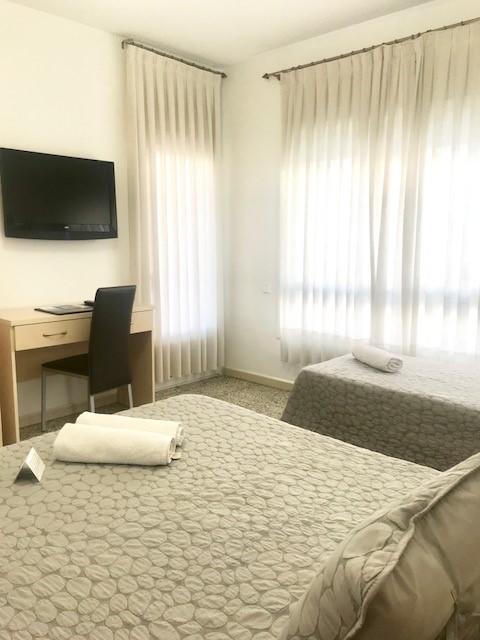 Hostal Бадалона Экстерьер фото