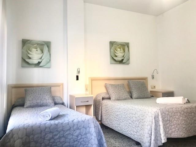 Hostal Бадалона Экстерьер фото