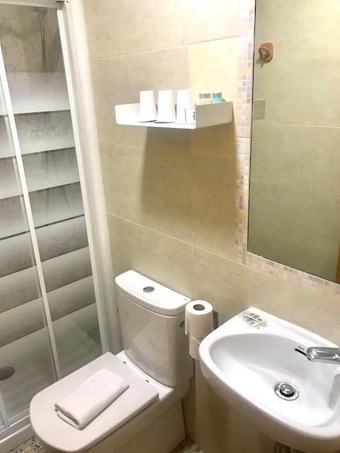 Hostal Бадалона Экстерьер фото